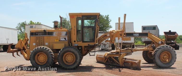 image for item DD5230 1997 Caterpillar 140H VHP motor grader