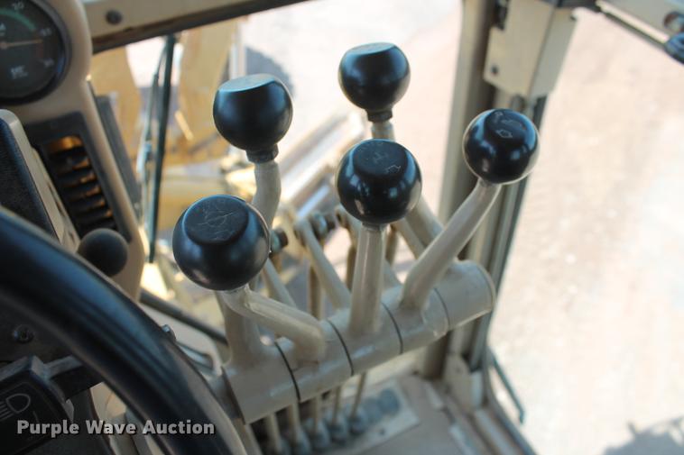 image for item DD5230 1997 Caterpillar 140H VHP motor grader