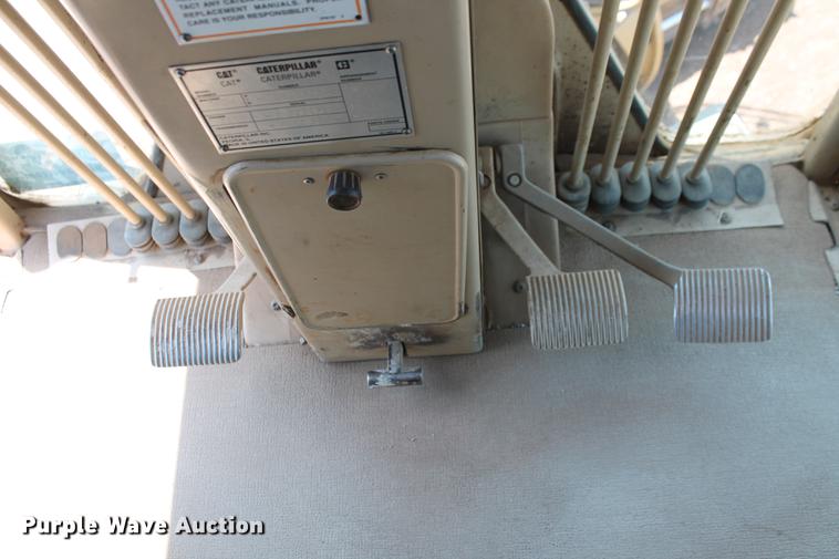 image for item DD5230 1997 Caterpillar 140H VHP motor grader