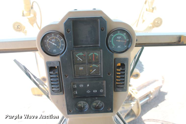 image for item DD5230 1997 Caterpillar 140H VHP motor grader