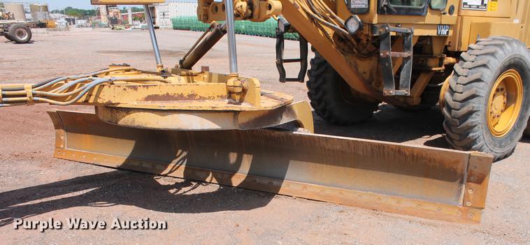image for item DD5230 1997 Caterpillar 140H VHP motor grader
