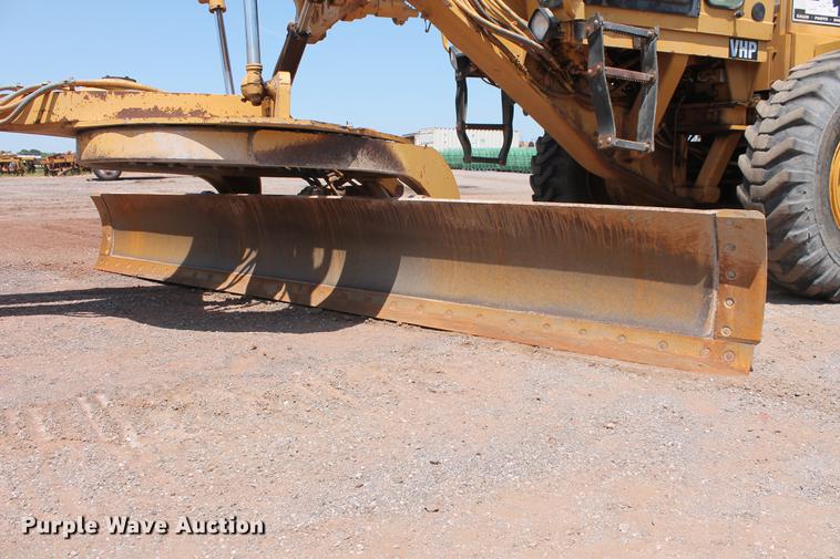 image for item DD5230 1997 Caterpillar 140H VHP motor grader