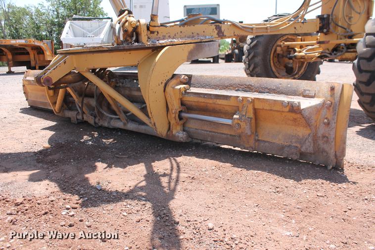 image for item DD5230 1997 Caterpillar 140H VHP motor grader