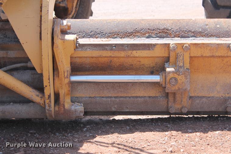 image for item DD5230 1997 Caterpillar 140H VHP motor grader