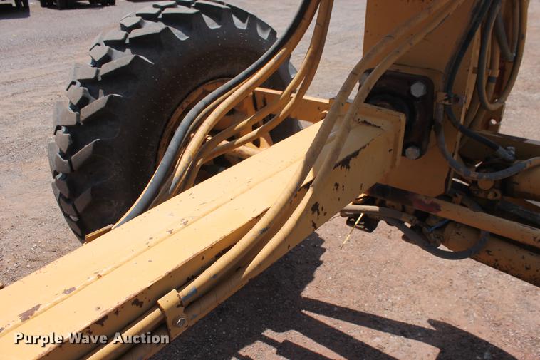 image for item DD5230 1997 Caterpillar 140H VHP motor grader