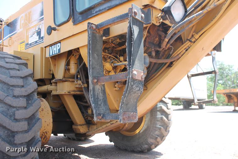 image for item DD5230 1997 Caterpillar 140H VHP motor grader