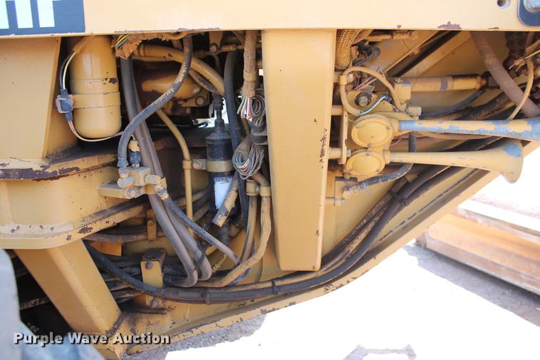 image for item DD5230 1997 Caterpillar 140H VHP motor grader