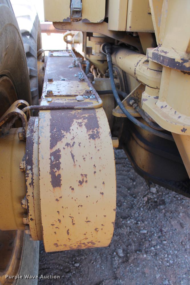 image for item DD5230 1997 Caterpillar 140H VHP motor grader