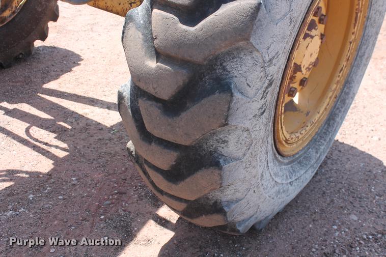 image for item DD5230 1997 Caterpillar 140H VHP motor grader