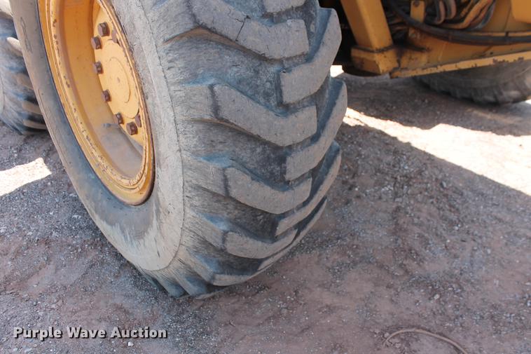 image for item DD5230 1997 Caterpillar 140H VHP motor grader