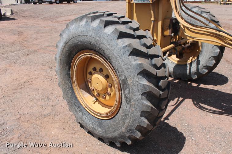image for item DD5230 1997 Caterpillar 140H VHP motor grader