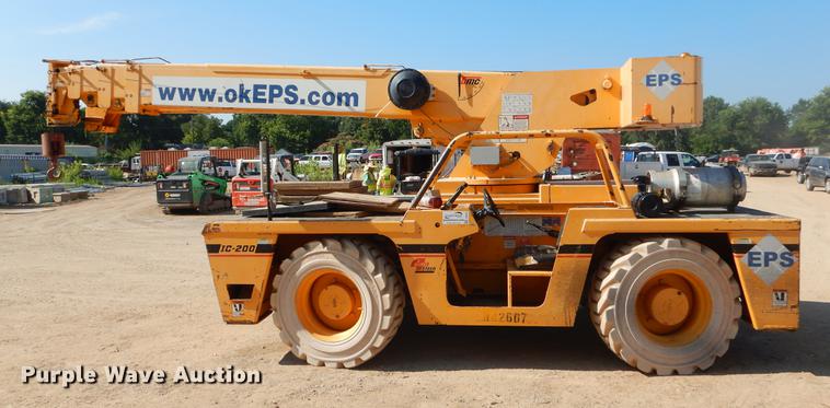 image for item DD5231 2006 Broderson IC-200-3F crane