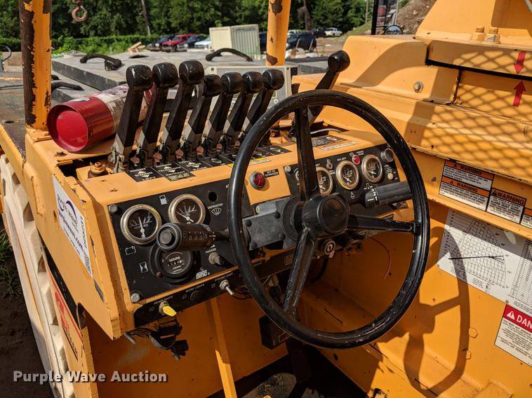 image for item DD5231 2006 Broderson IC-200-3F crane