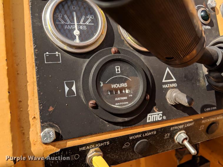 image for item DD5231 2006 Broderson IC-200-3F crane