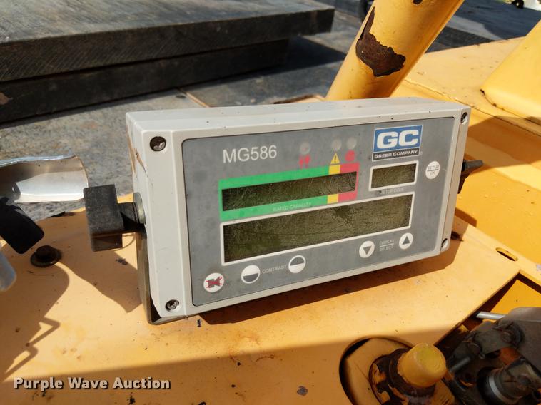 image for item DD5231 2006 Broderson IC-200-3F crane