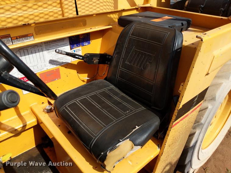 image for item DD5231 2006 Broderson IC-200-3F crane