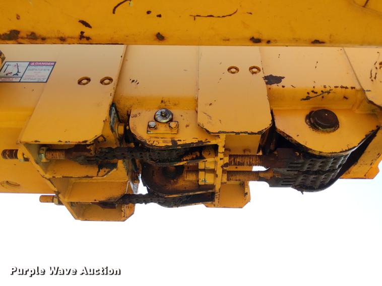 image for item DD5231 2006 Broderson IC-200-3F crane