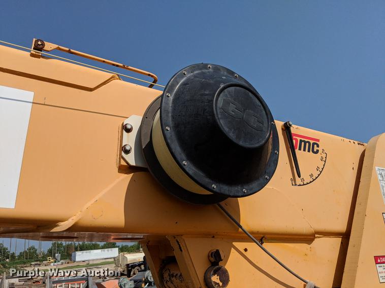 image for item DD5231 2006 Broderson IC-200-3F crane