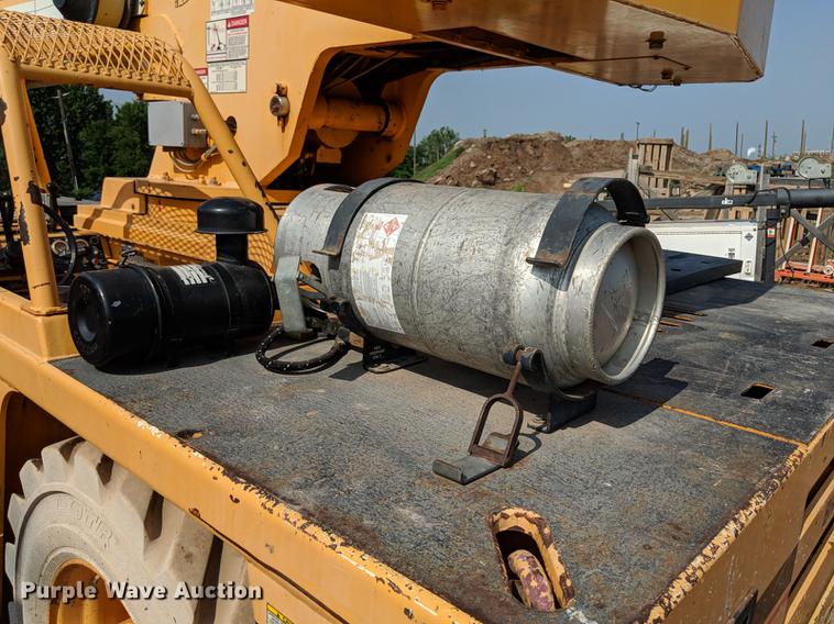 image for item DD5231 2006 Broderson IC-200-3F crane