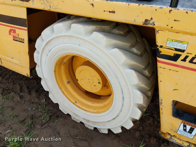 image for item DD5231 2006 Broderson IC-200-3F crane