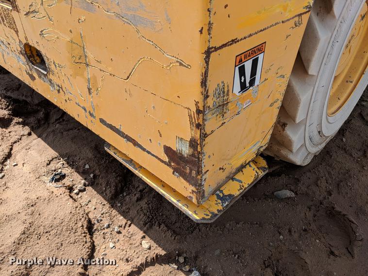 image for item DD5231 2006 Broderson IC-200-3F crane