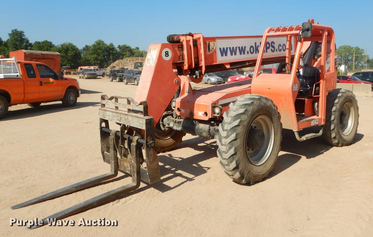 image for item DD5232 2007 SkyTrak 8042 telehandler