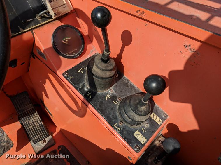 image for item DD5232 2007 SkyTrak 8042 telehandler