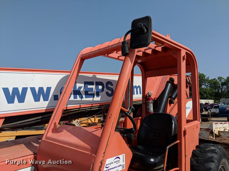 image for item DD5232 2007 SkyTrak 8042 telehandler