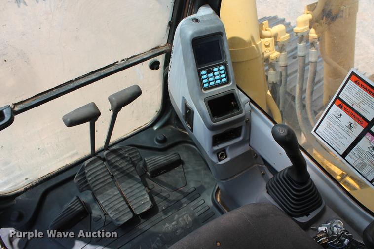 image for item DD5235 2005 Komatsu PC300LC-7L excavator