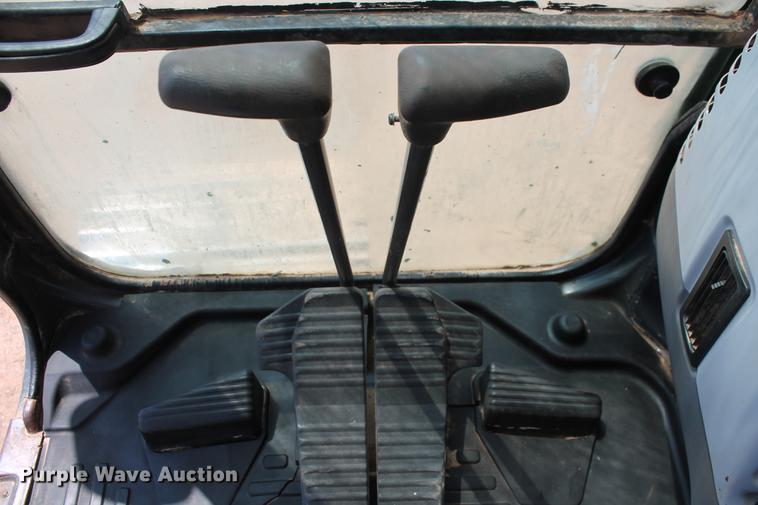 image for item DD5235 2005 Komatsu PC300LC-7L excavator