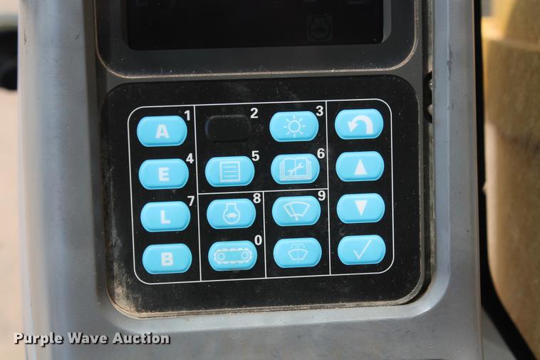 image for item DD5235 2005 Komatsu PC300LC-7L excavator