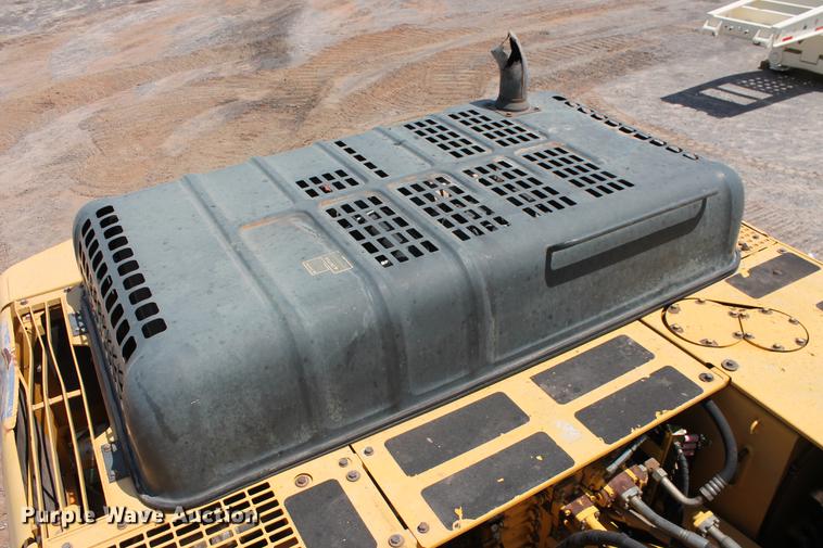 image for item DD5235 2005 Komatsu PC300LC-7L excavator