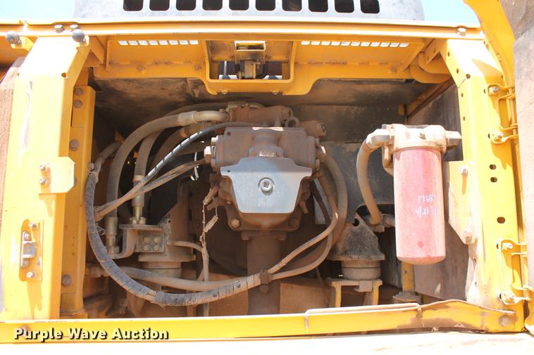 image for item DD5235 2005 Komatsu PC300LC-7L excavator