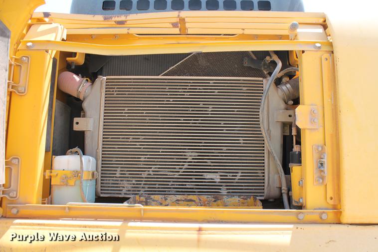 image for item DD5235 2005 Komatsu PC300LC-7L excavator