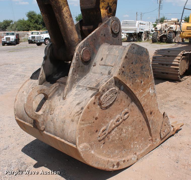 image for item DD5235 2005 Komatsu PC300LC-7L excavator