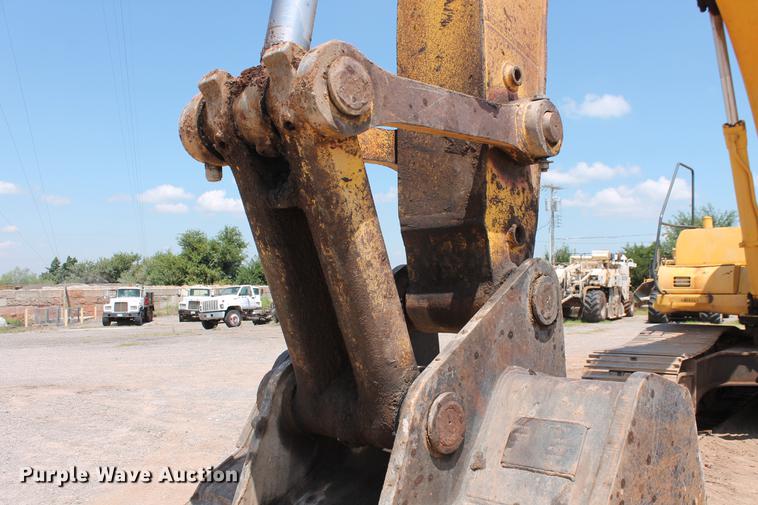 image for item DD5235 2005 Komatsu PC300LC-7L excavator