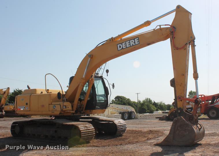 image for item DD5236 2007 John Deere 200C LC excavator