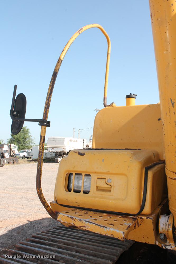 image for item DD5236 2007 John Deere 200C LC excavator