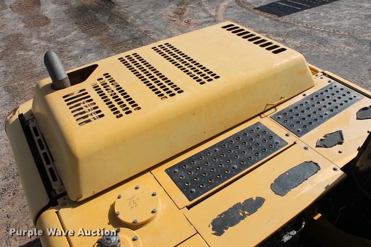 image for item DD5236 2007 John Deere 200C LC excavator