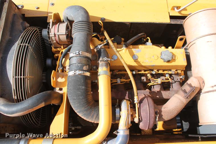 image for item DD5236 2007 John Deere 200C LC excavator