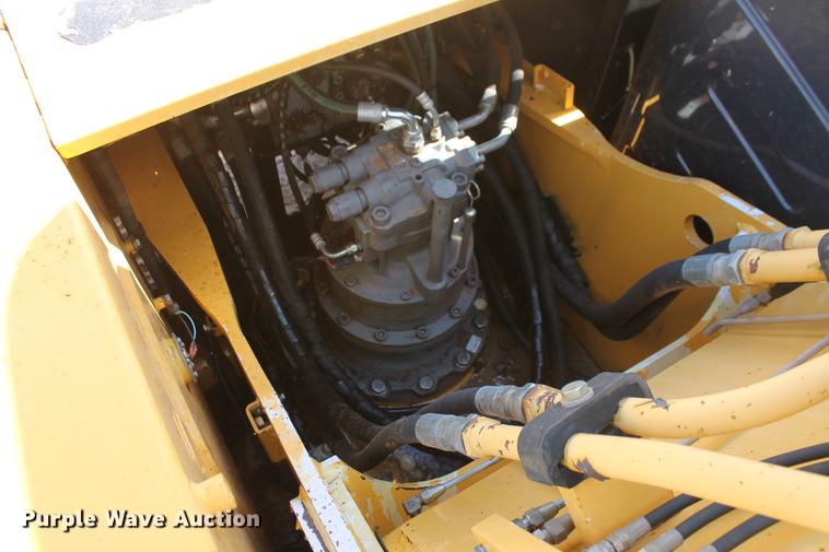 image for item DD5236 2007 John Deere 200C LC excavator