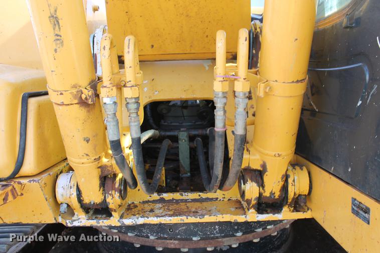 image for item DD5236 2007 John Deere 200C LC excavator