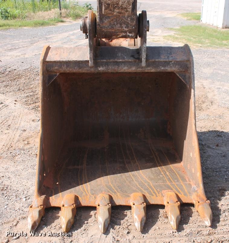 image for item DD5236 2007 John Deere 200C LC excavator