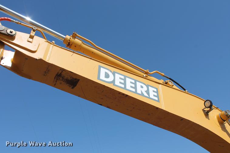 image for item DD5236 2007 John Deere 200C LC excavator