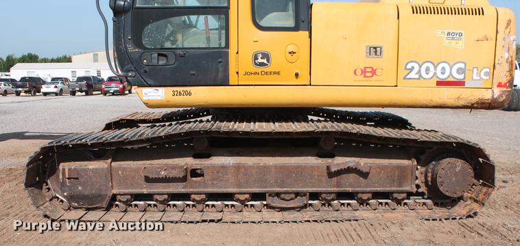 image for item DD5236 2007 John Deere 200C LC excavator