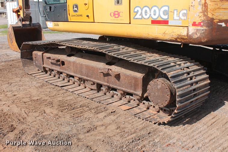 image for item DD5236 2007 John Deere 200C LC excavator