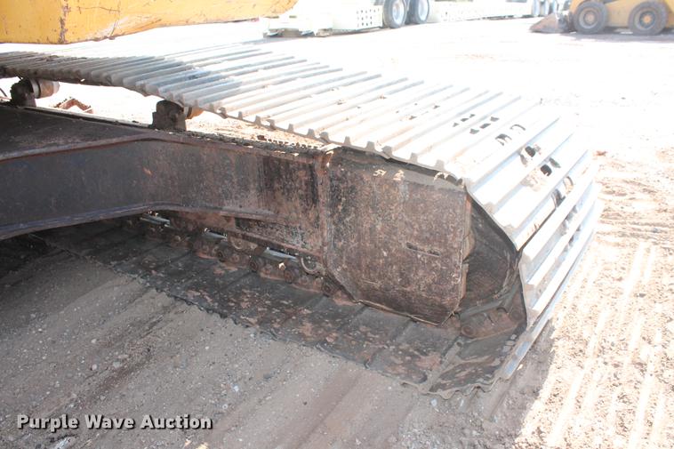 image for item DD5236 2007 John Deere 200C LC excavator