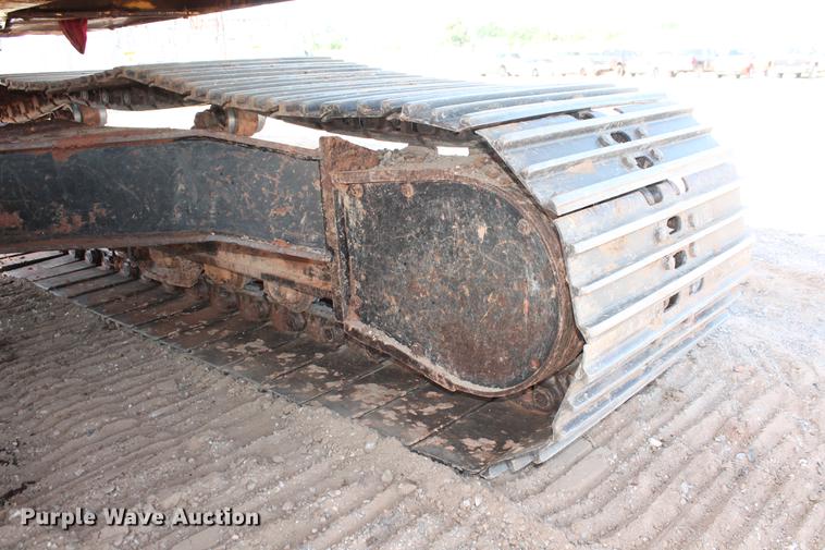 image for item DD5236 2007 John Deere 200C LC excavator