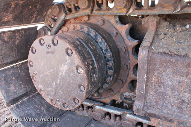 image for item DD5236 2007 John Deere 200C LC excavator