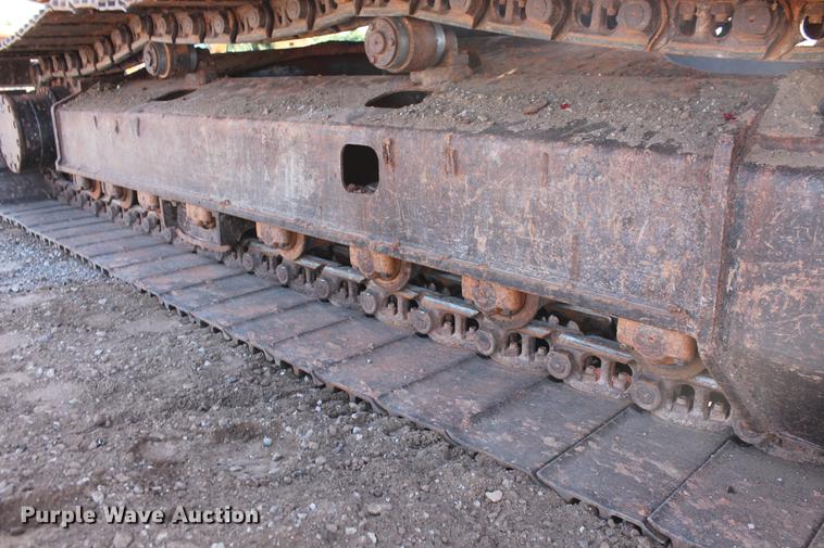 image for item DD5236 2007 John Deere 200C LC excavator